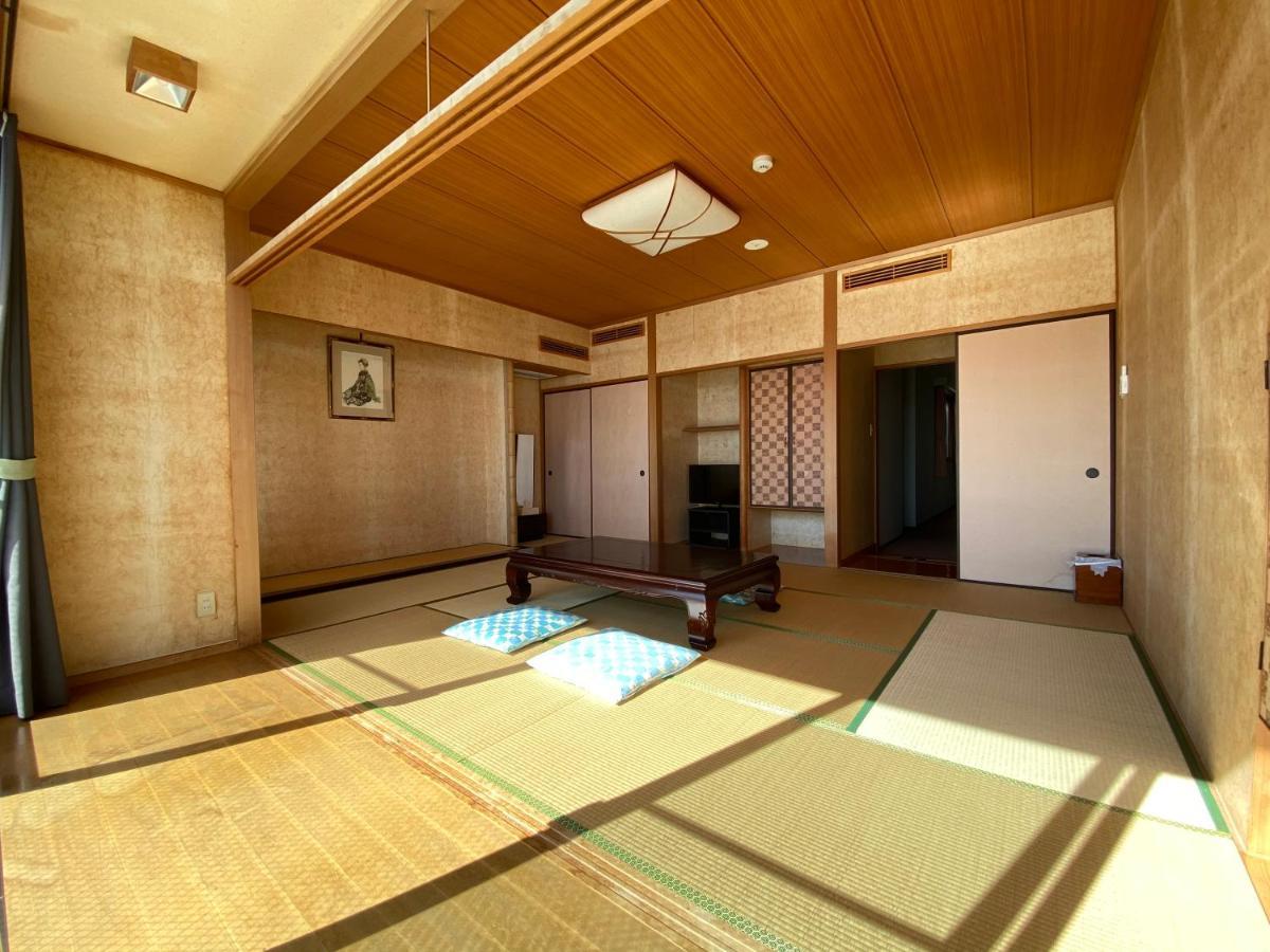 Atami Onsen Guest House Megumi מראה חיצוני תמונה